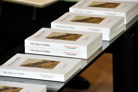 21-04-2012 - Presentazione a Pettorano di &quot;Tra cielo e terra. Discorrendo di Vittorio Monaco&quot;